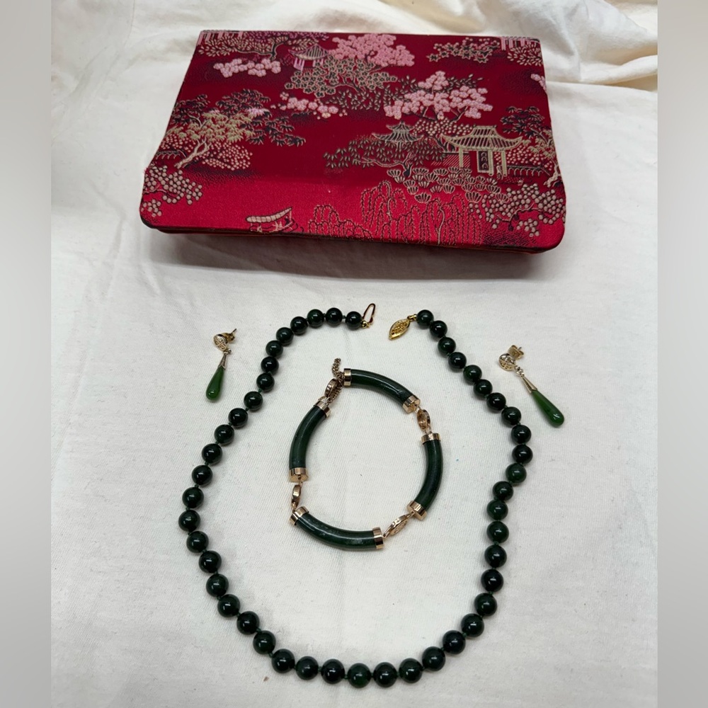 Vintage Chinese Jade Jewlery Set Bracelet Earring Necklace